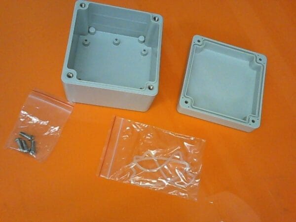 SP-5148-00 | 4GXX4,GRAY,ENCLOSURE BOX,AMT-C1 - Image 3