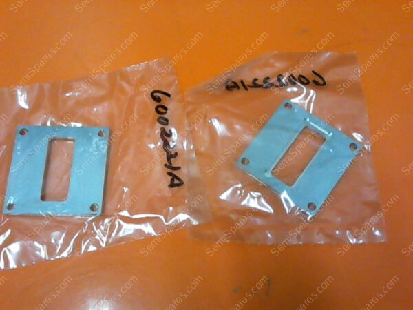 600222 | RTNR AC PLUG (PKG OF 2) - Image 2
