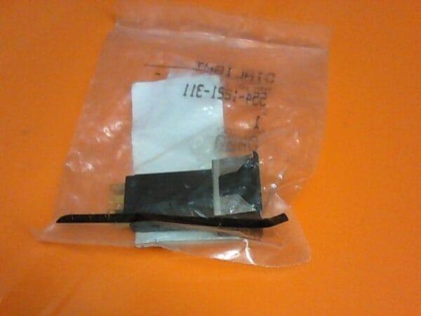 MS-0530-00 | SWITCH,DIALIGHT,554-1221-311,DRYTEK - Image 2