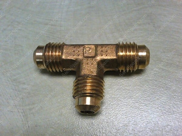 144F-12 | PARKER 3/4" FLARE TEE FITTING 45 DEG 3 WAY FITTING HVAC LNG NATURAL GAS