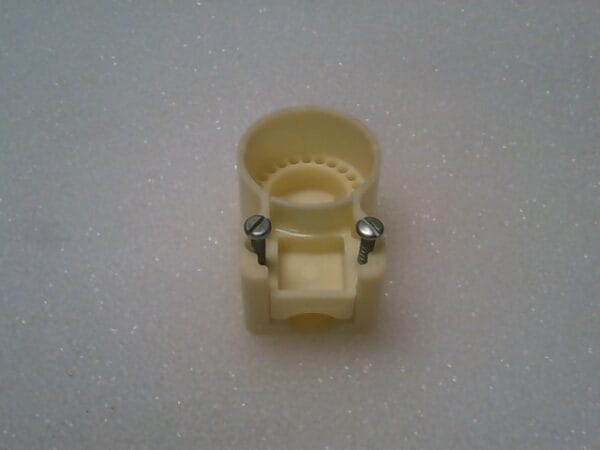 70203-ANA | NYLON ANGLE ADAPTER(OFF WHITE) FOR 20-30 AMPERE, NYLON LOCKING PLUGS & CONN - Image 3