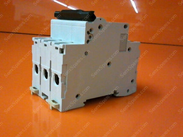 MG17471 | C60N SUPPLEMENTARY PROTECTOR VOLTS POLES AMPERES TRIP CURVE - Image 4