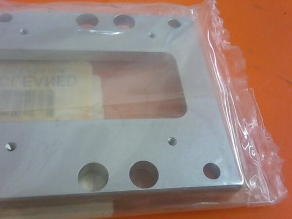 715-005151-001 | CLAMP PLATE REAR - Image 3