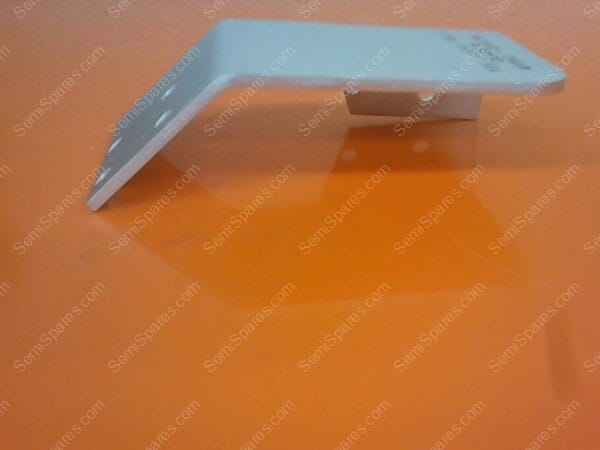 715-140290-001 | BRKT,MANOMETER - Image 4