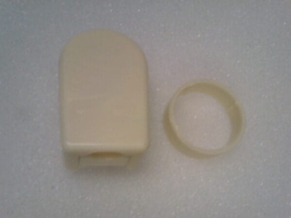 70203-ANA | NYLON ANGLE ADAPTER(OFF WHITE) FOR 20-30 AMPERE, NYLON LOCKING PLUGS & CONN - Image 4