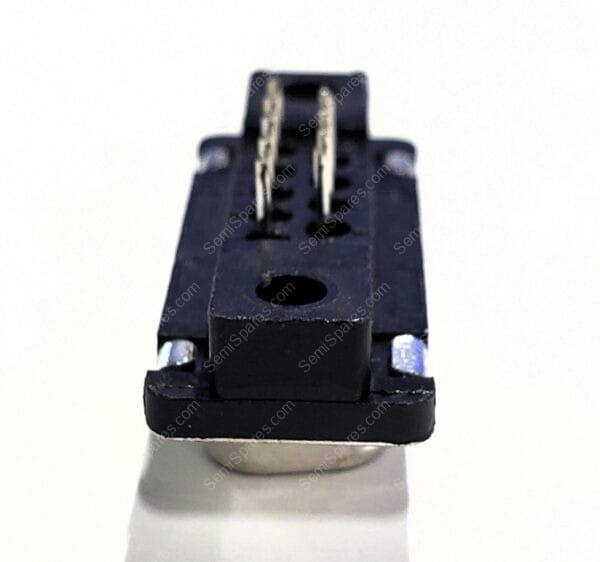747871-2 | 9 POSITION D-SUB PLUG MALE PINS CONNECTOR THROUGH HOLE HOUSING/SHELL UNTHREADED SOLDER 125V - Image 2