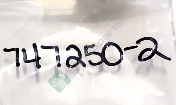 747250-2 | 9 POSITION D-SUB PLUG MALE PINS CONNECTOR THROUGH HOLE RIGHT ANGLE HOUSING SHELL UNTHREADED 125V - Image 4