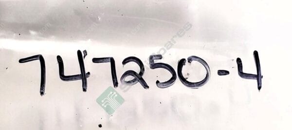 747250-4 | 9 POSITION D-SUB PLUG MALE PINS CONNECTOR THROUGH HOLE RIGHT ANGLE HOUSING SHELL 4-40 SOLDER 125V - Image 4