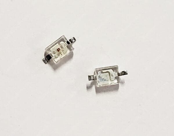 CMD28-21VGC/TR8 | LED GREEN CLEAR SMD DISCRETE 2.1V 2-SMD GULL WING - Image 2