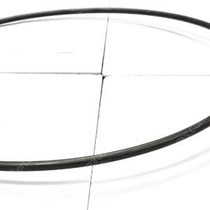 Circular black cable loop with a small connector module at the right on a white background