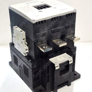 Three‑pole Siemens motor contactor with white top housing and black body, showing lug terminals and mounting base for industrial wiring.