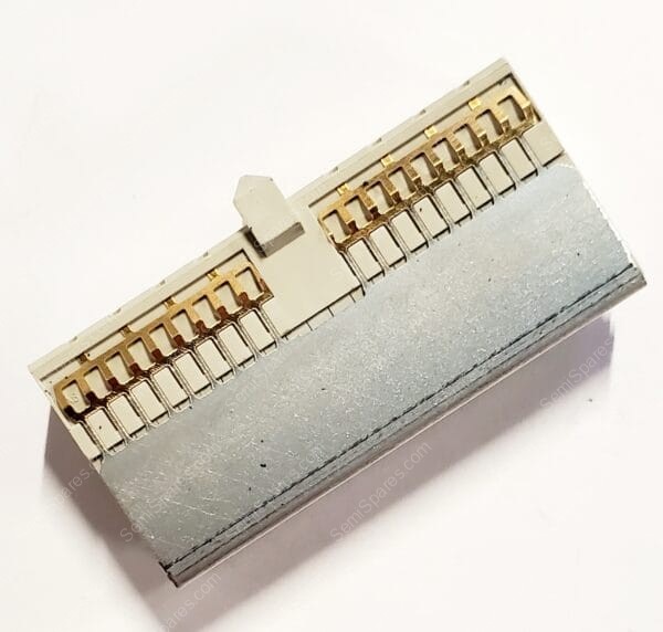 5646489-1 | CONN RECEPT 110 POS 2MM FEMALE SKT - Image 2