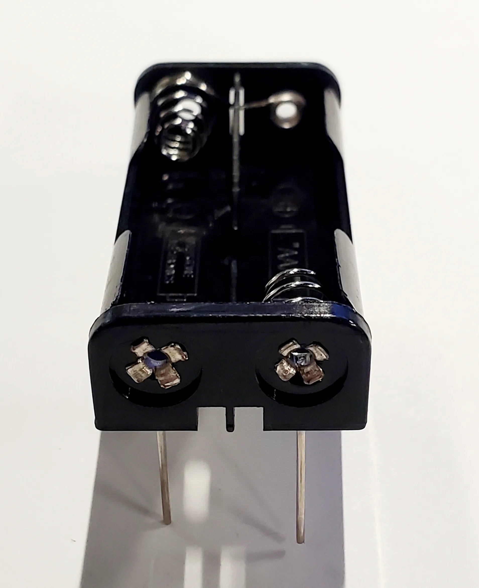 2468 | BATTERY HOLDER AAA 2 CELL PC PIN OPEN CYLINDRICAL THROUGH HOLE - Image 3