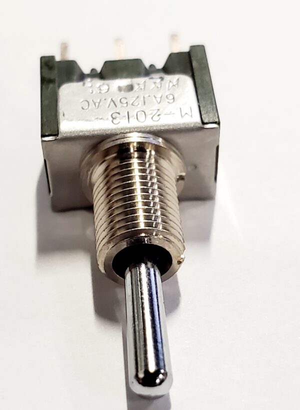 M2012SS1W03 | SWITCH TOGGLE SPDT 6A 125V PANEL MOUNT STANDARD ROUND PC PIN AC 125V DC 30V - Image 3