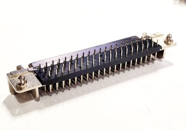 3-178238-0 | RIBBON STYLE CONN CHAMP .050 RIGHT ANGLE REC WITH BOARDLOCKS 80 POS - Image 2