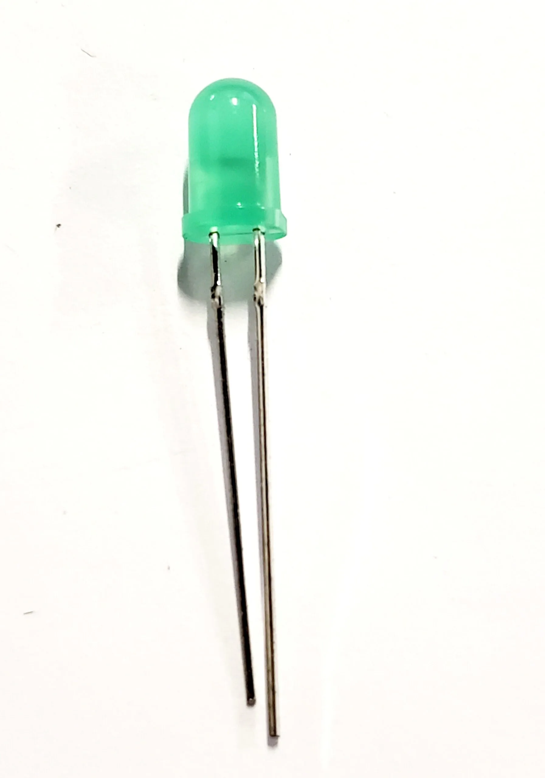 CMD5453 | GREEN LED 2.2V THROUGH HOLE