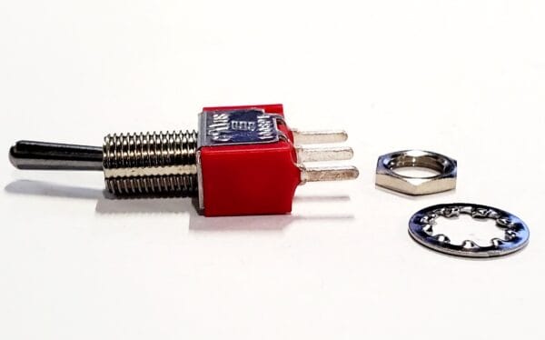 100SP1T1B1M2QEH | SWITCH TOGGLE SPDT 5A 120V - Image 2