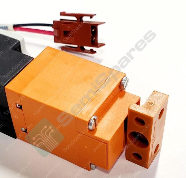 12-8875-026/ 3SE3-200-0 XF | POSITION SWITCH INTERLOCK ASSEMBLY w/ KEY 12-8875-026 REV. C 500V AC-12 10A MOULDED PLASTIC HOUSING - Image 3