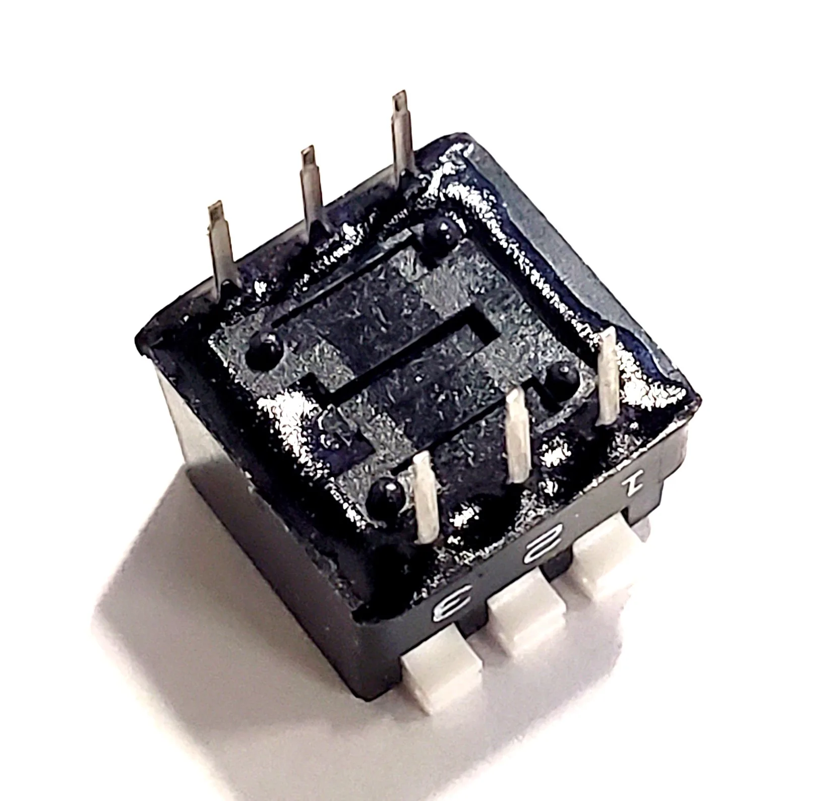 5435802-2 | DIP SWITCH SPST 3 POSITION THROUGH HOLE RIGHT ANGLE PIANO ACTUATOR 25MA 24VDC - Image 2