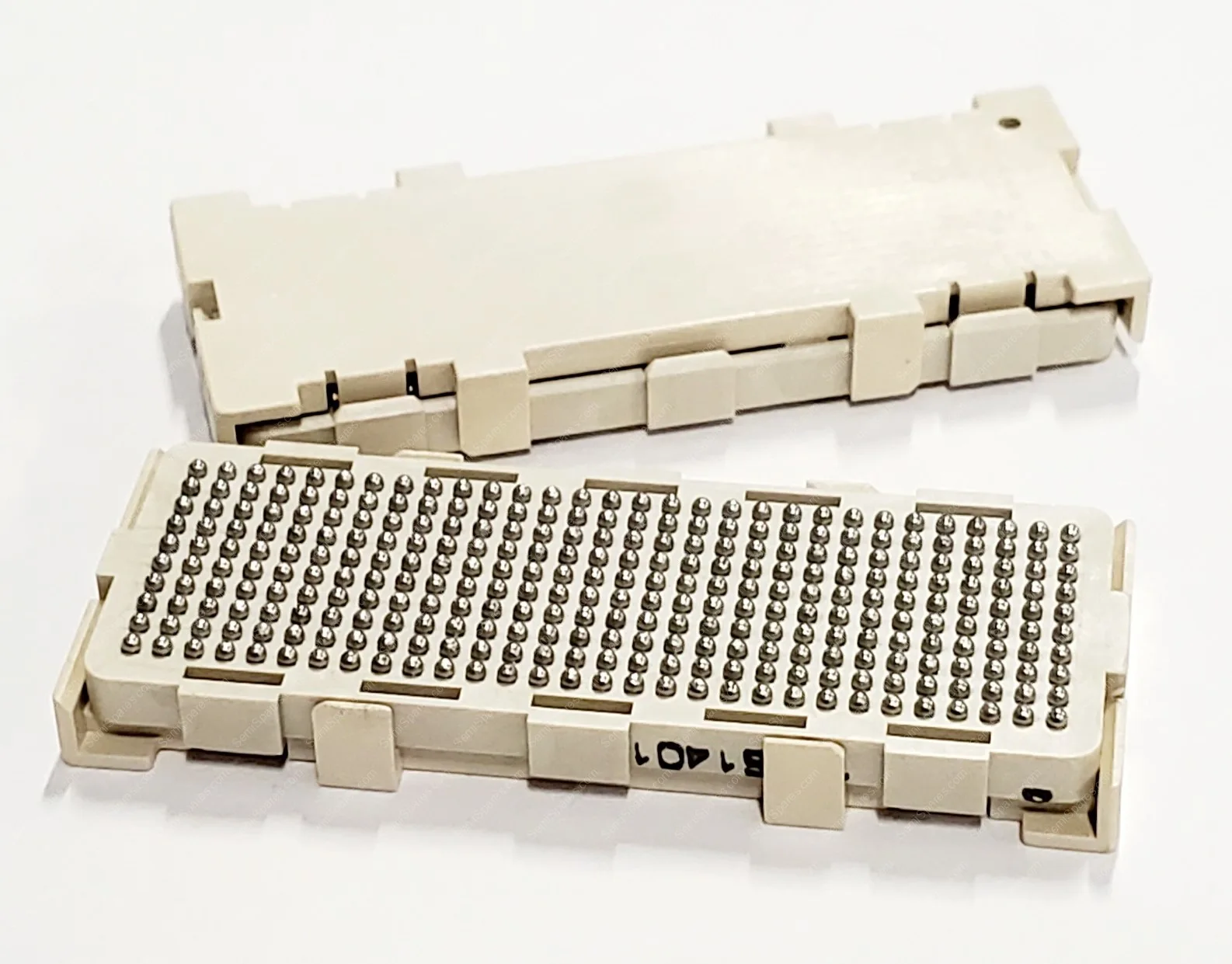 84500-102 | 300 POSITION CONNECTOR ARRAY MALE PINS SURFACE MOUNT GOLD 200V - Image 4