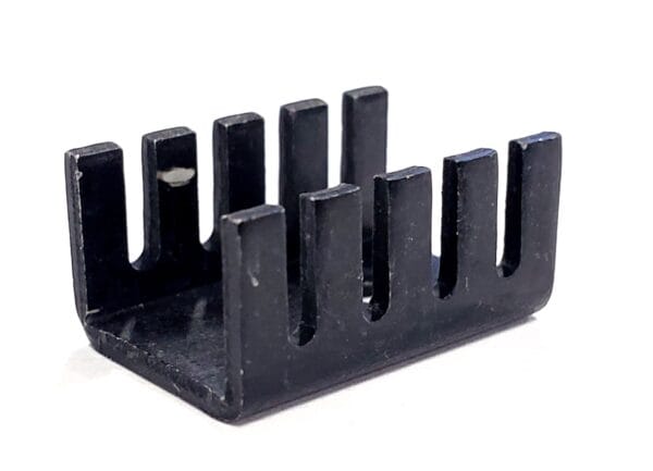 577102B00000G | HEAT SINK TO-220 ALUMINUM 3.0W @80°C BOARD LEVEL BOLT ON RECT. FINS BLACK - Image 2