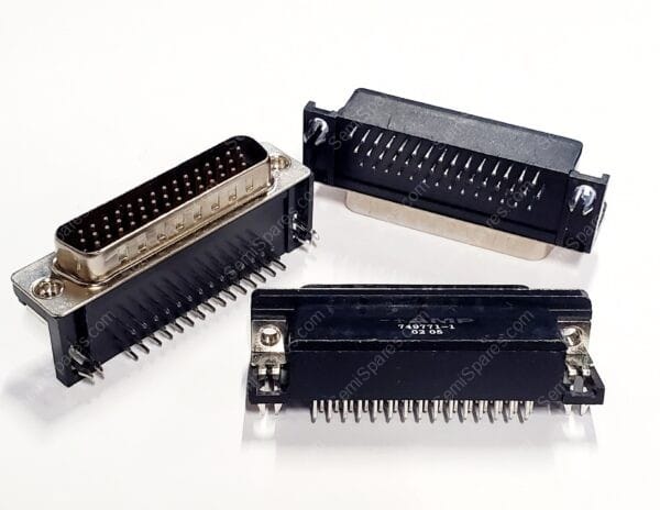 749771-1 | 44 POSITION D-SUB, HIGH DENSITY PLUG MALE PINS CONNECTOR THROUGH HOLE SOLDER BLACK BOARD LOCK - Image 3