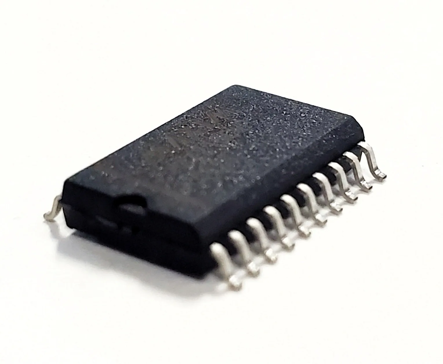 MAX218CWP | 2/2 TRANSCEIVER FULL RS232 20-SOIC 100MV 1.8V-4.25V SURFACE MOUNT - Image 2