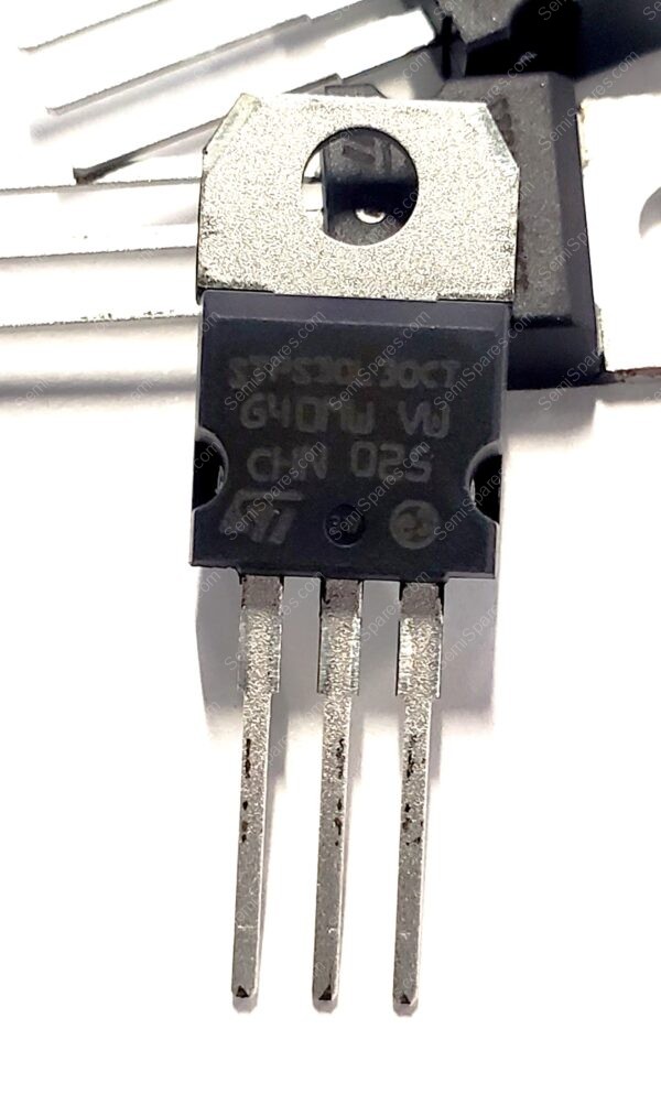 STPS30L30CT | DIODE ARRAY 1 PAIR COMMON CATHODE 30V 15A THORUGH HOLE TO-220-3
