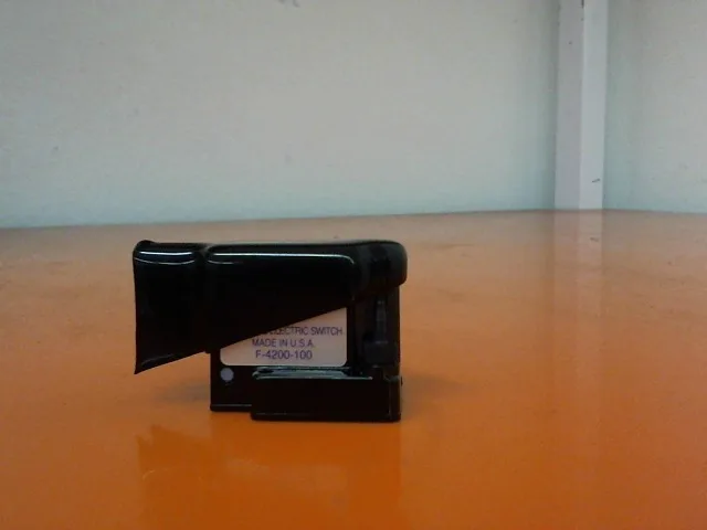 MS-0718-00 | SWITCH,PRESSURE,P/N F-4200-100-FM-B80.B - Image 2