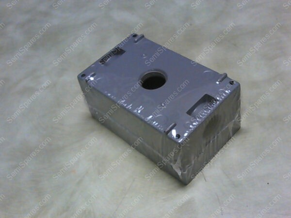 5320-0 | 1-GANG WEATHERPROOF BOX, THREE 1/2 IN. THREADED OUTLETS, GRAY - Image 4