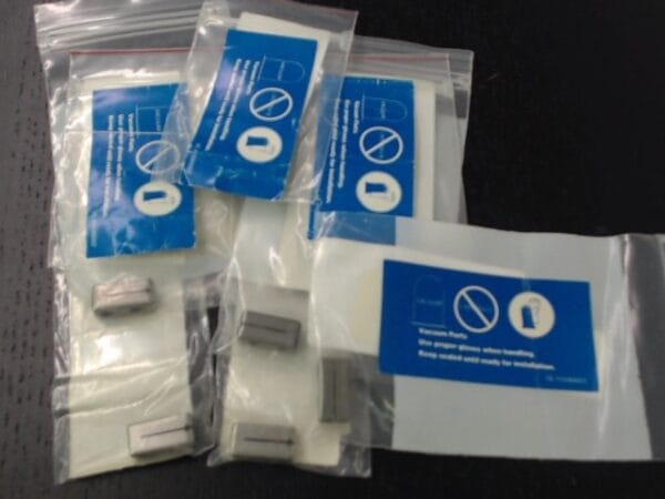 XX-9596-00 | CLAMP, PIN, BERNAS SOURCE, P/N E17061670 VARIAN - Image 2