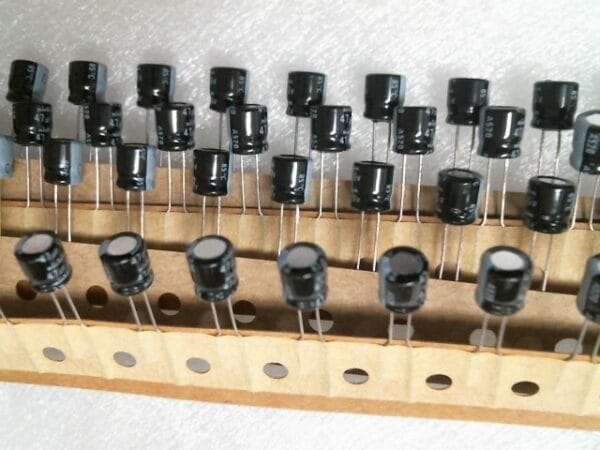USA1C470MDA1TP | ALUMIMUM ELECTEOLYTIC CAPACITOR-RADIAL LEADED lot of 724 - Image 2