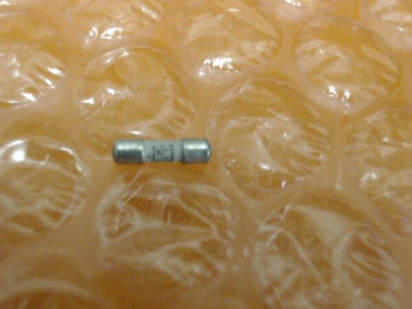 FS-0011-00 | FUSE,FUSELOCK ACTING,2A,125V,0910-01253 - Image 3