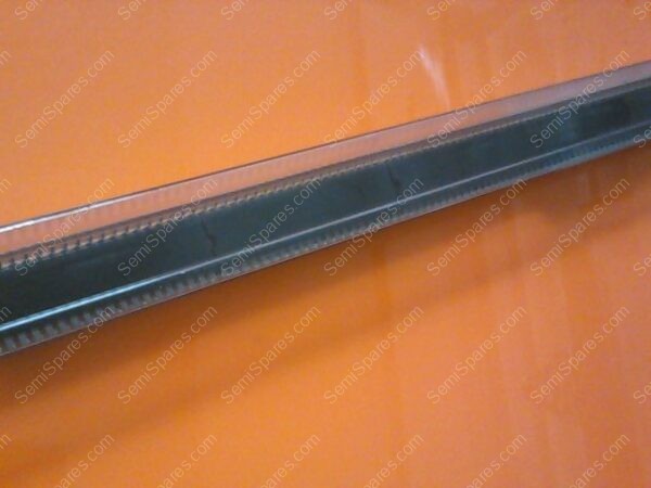 IC-2470-00 | IC CHIP, M5L8279P-5, 8279-5 - Image 3