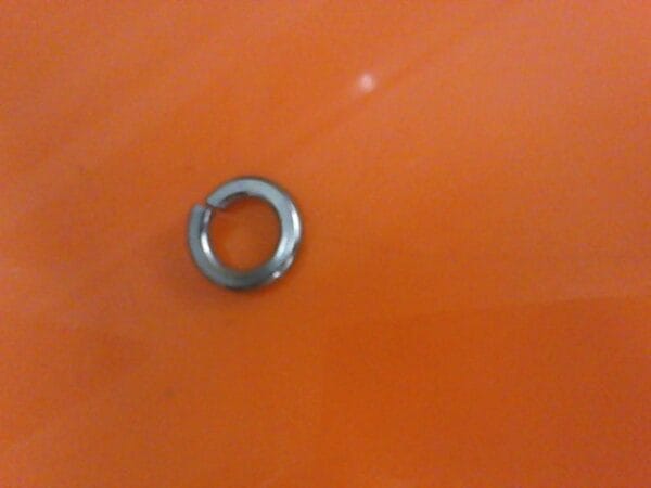 61866232 | SS LOCK WASHER - NO. 10 - Image 3