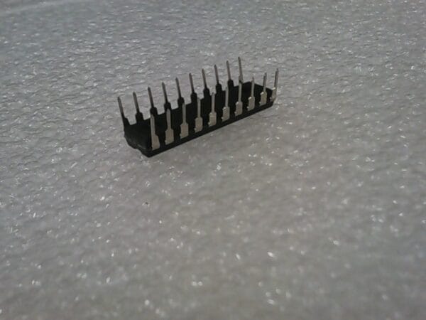 SN74HC574N | IC OCT D-TYPE FLIP-FLOP 20-DIP - Image 3
