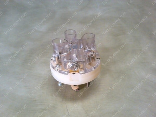 20A120-208V30Y | MARINCO 20A120-208V30Y 3 PLUG LOCKING - Image 3