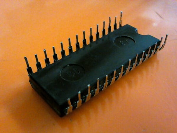 HM6264LP | HM6264LP-15 8192-WORD X 8-BIT HIGH SPEED CMOS STATIC RAM - Image 3