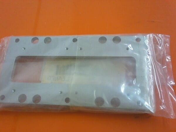 715-005151-001 | CLAMP PLATE REAR - Image 4