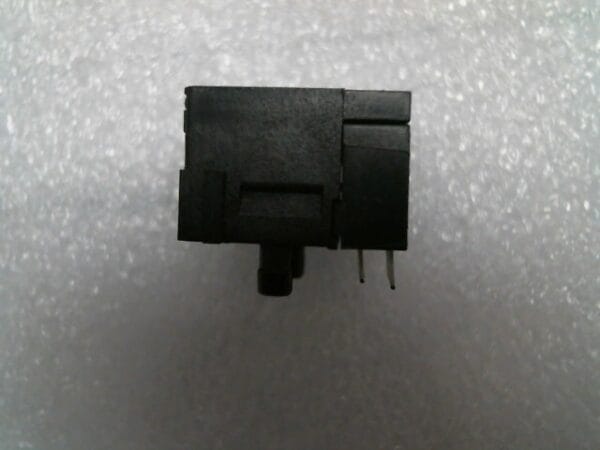 RJ45-8N-S | CONN MOD RJ45 W/FERRITE SLEAVE - Image 4