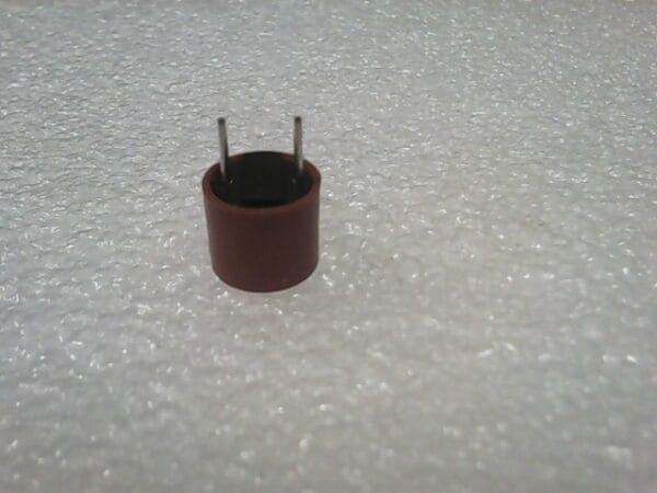 37421000410 | FUSE BOARD MNT 10A 250VAC RADIAL - Image 3