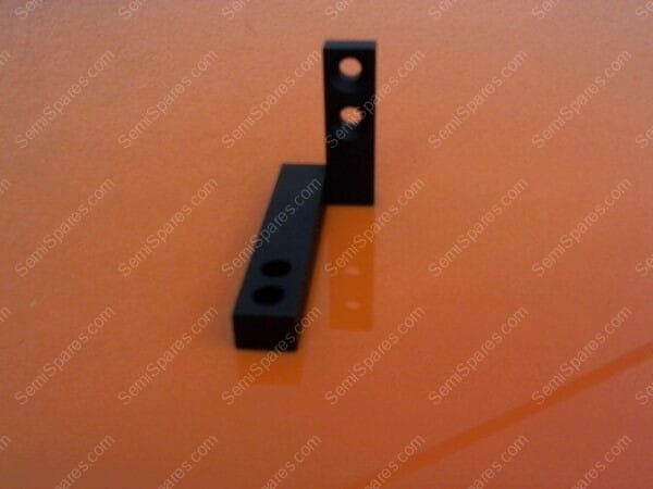 715-370512-001 | BRKT,PVT,OUTER RT SD - Image 4