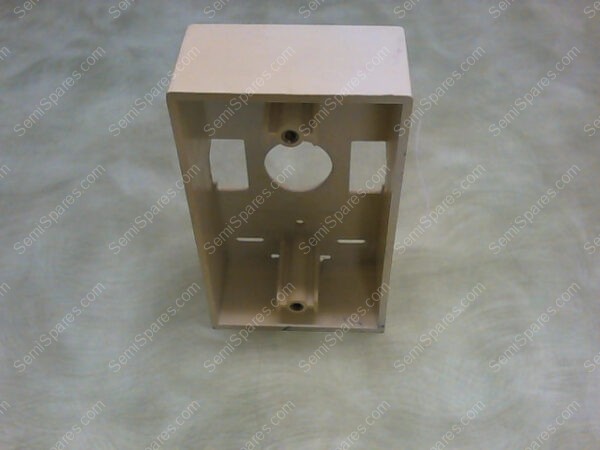 41777 | SINGE GANG, SURFACE MOUNT SURFACE MOUNT BACKBOX, IVORY - Image 4
