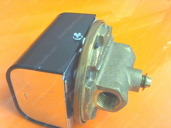 K19 | MCDONNELL FLOW SWITCH - Image 4