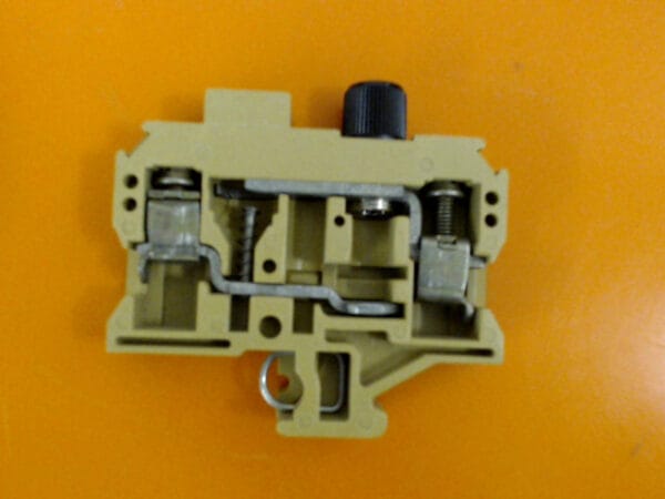 670-008323-001 | FUSE TRMNL ALARM 300V (PK 50) - Image 5