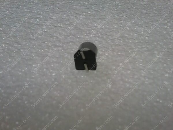 UCD1A680MCL1GS | CAP ALUM 68UF 20% 10V SMD - Image 3