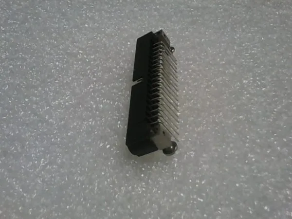 UNKNOWN (10-01-116L) | 34 POSITION CONNECTOR RECEPTACLE - Image 3