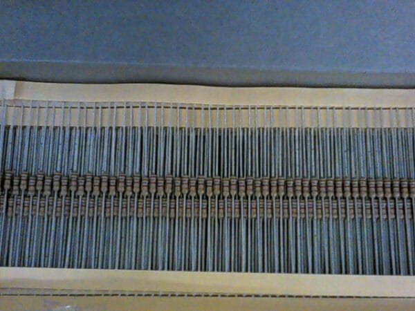 291-1.8K | 1.8K OHM 1/4W 5% CARBON FILM RESISTOR - Image 3