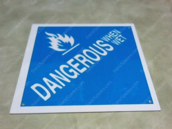 DANGEROUS WHEN WET | D.O.T DANGEROUS WHEN WET PLACARD - Image 3