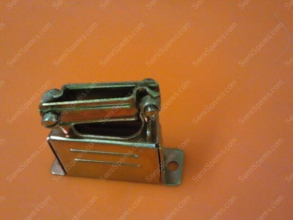 668-001738-001 | CONN D-SUBMINI HOOD - Image 5